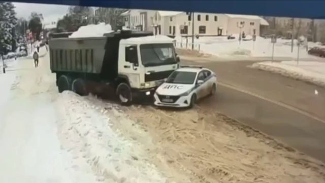 ‼️Задержан водитель, который протаранил полицейский автомобиль в подмосковном Лотошино‼️