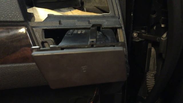 2007 BMW X3 - Evaporator Replacement - Part 22 - Passengers Side Right Cup Holder Removal