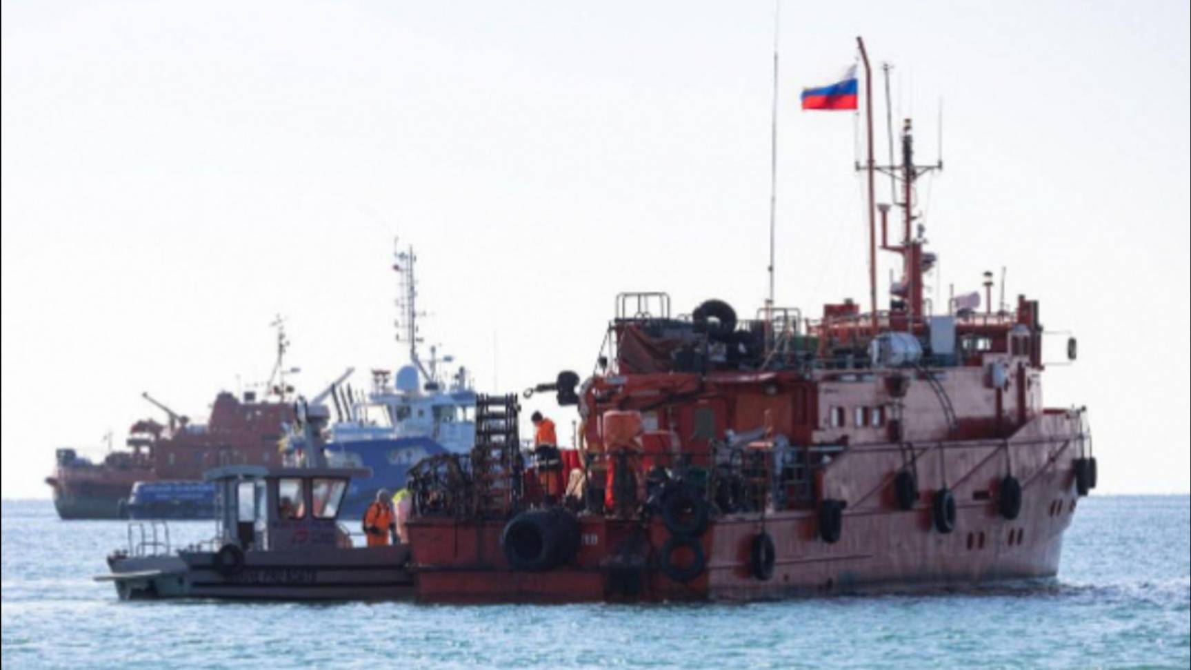 Водолаз заявил о возможности поднять со дна танкер «Волгонефть-212»
