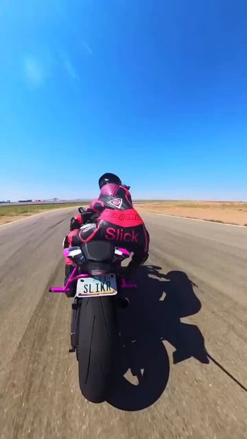 мото спорт это красиво, особенно сзади, особенно девушки