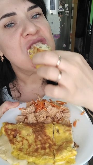 Ну очень сырный 🧀🧀🧀 обед. Просто одни ленты сырные