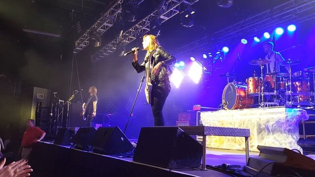 Halestorm Live Lzzy Hale sings Janis Joplin's Mercedes Benz at The Ritz in Raleigh, NC 04/07/2016