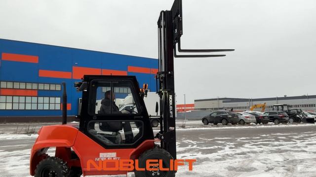 Откройте новые горизонты с нашими дизельными четырехопорными вилочными погрузчиками FD2RT25-35