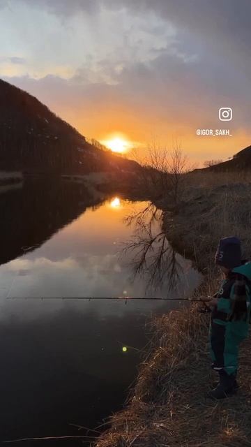Рыбалка на закате с сыном. Короткая зарисовка.