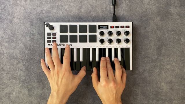 Moby - Extreme Ways (Instrumental Akai MPK Mini Mk3 Cover)