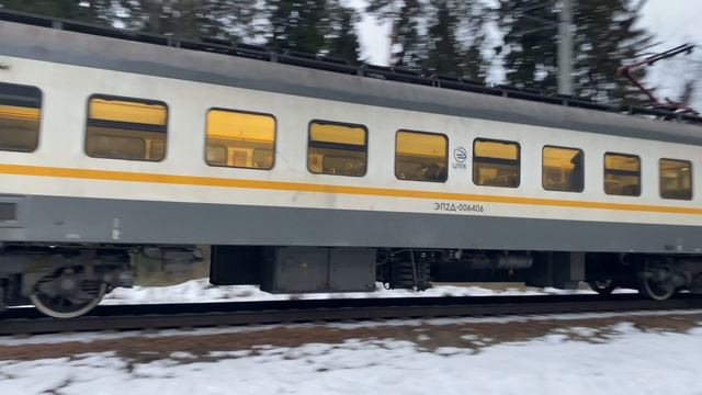 Электропоезд ЭП2Д-0064 платформа Хлюпино до станции Лобня. 22.01.2025.