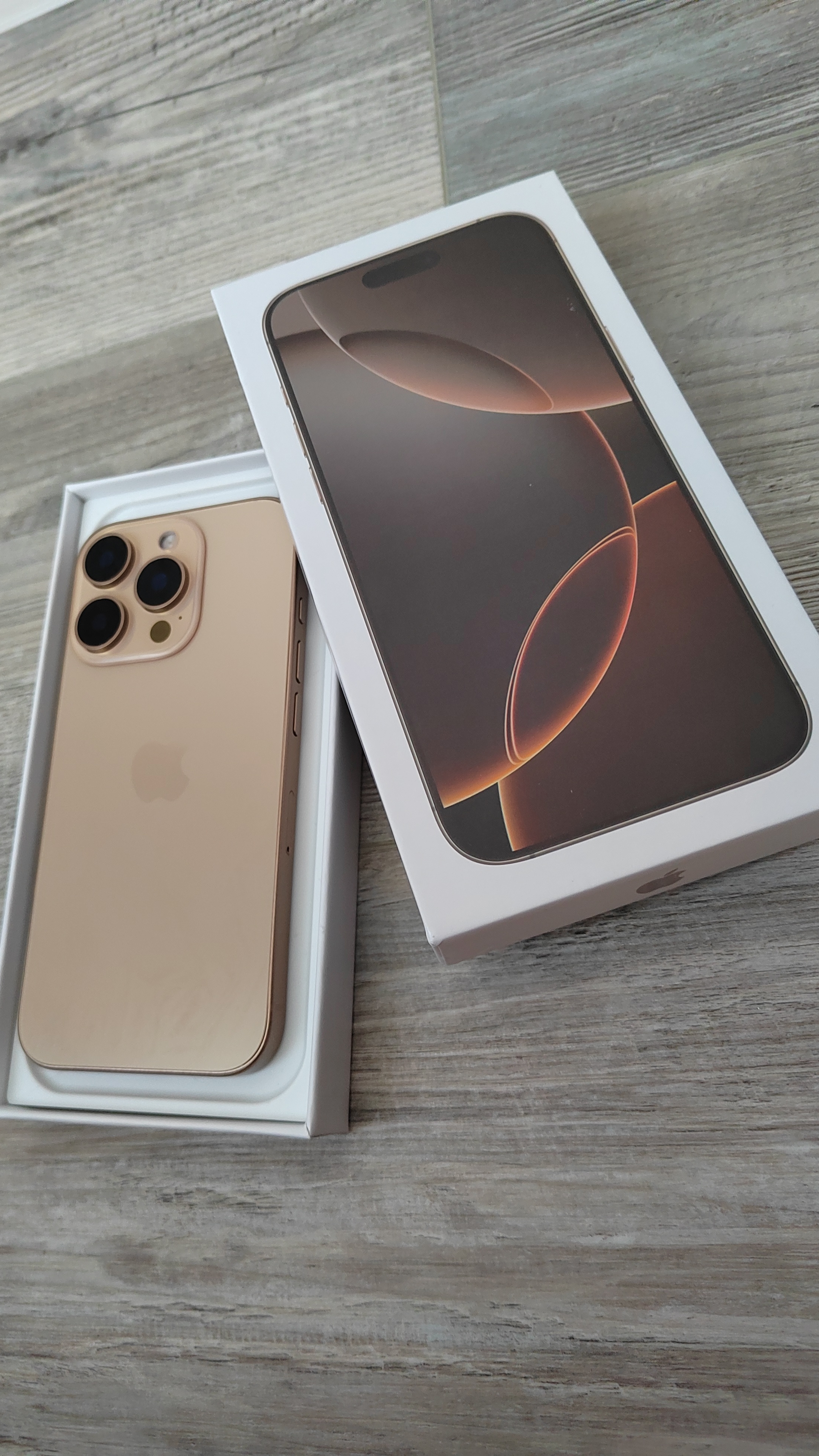 Купил айфон 16 Про на вб