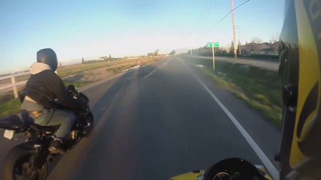 R1 50th anniversary vs bmw 1000 rr