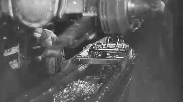 На московском автозаводе имени Сталина. ЗиС. СССР 1936год