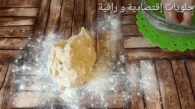 ميني بيتزا بعجينة اخف من الريشة و بالصلصة الأصلية للبيتزا🍕🍕🍕 ..ميني بيتزا تحفة و لذيذة جدا