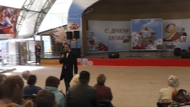 ОЛЕГ ПОПОВ, ПЕВЕЦ.    "ПО НОЧНОЙ МОСКВЕ  ,Выступление в ДЕНЬ ПОБЕДЫ , 2019 год