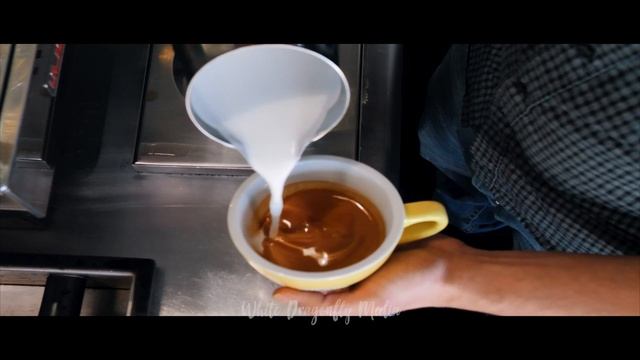 BROOKLYN COFFEE HOUSE PROMO VIDEO (MUSIC BY KRISY - JULIO & SA GOGO DANSEUSE.)
