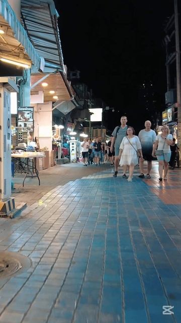 Walking tour Pattaya nightlife 2025