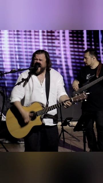 "Нейтралитет" 
Кто-то на острие, 
Кто-то держит наш тыл.