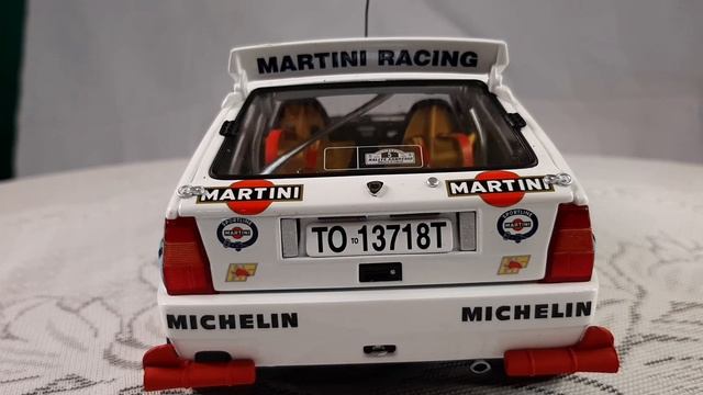 LANCIA DELTA INTEGRALE HF KYOSHO 1/18 DIE CAST