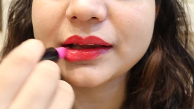 9 Smart Makeup Hacks जो आपको 5 times अधिक सुंदर और आकर्षक बना सकते हैं!