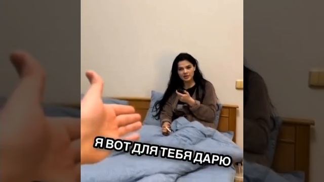 Двойные стандарты. Стрелочка не переворачивается.