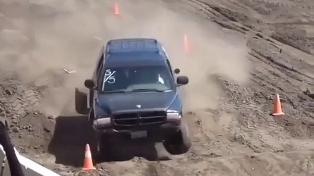 жестко они с этим внедорожником