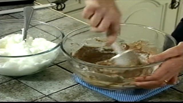 TV Cooks: Mary Berry Cooks Puddings and Desserts (1997 UK VHS)