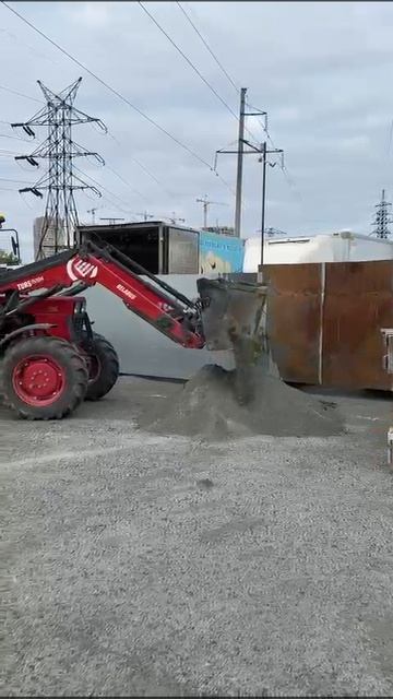WhatsApp Video 2025-01-23 at 16.58.28