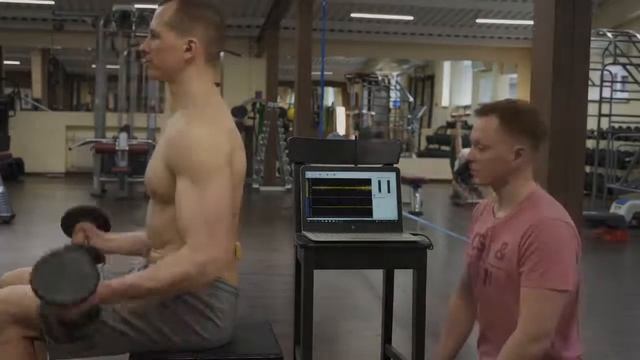 Применение "Callibri Muscle Tracker". Коррекция асимметричных движений при симметричной нагрузке.