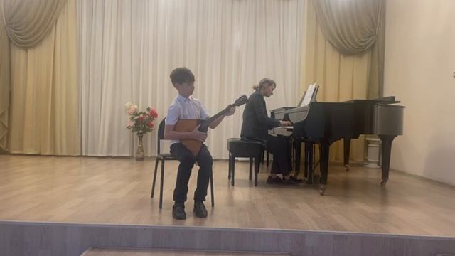 Федуров Дмитрий. 1 Детская пес.Котик. 2. Л.Бетховен Прекрасный цветок.