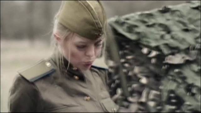 На позицию девушка провожала бойца. Огонёк _ War songs. Girl accompanied soldier at the front