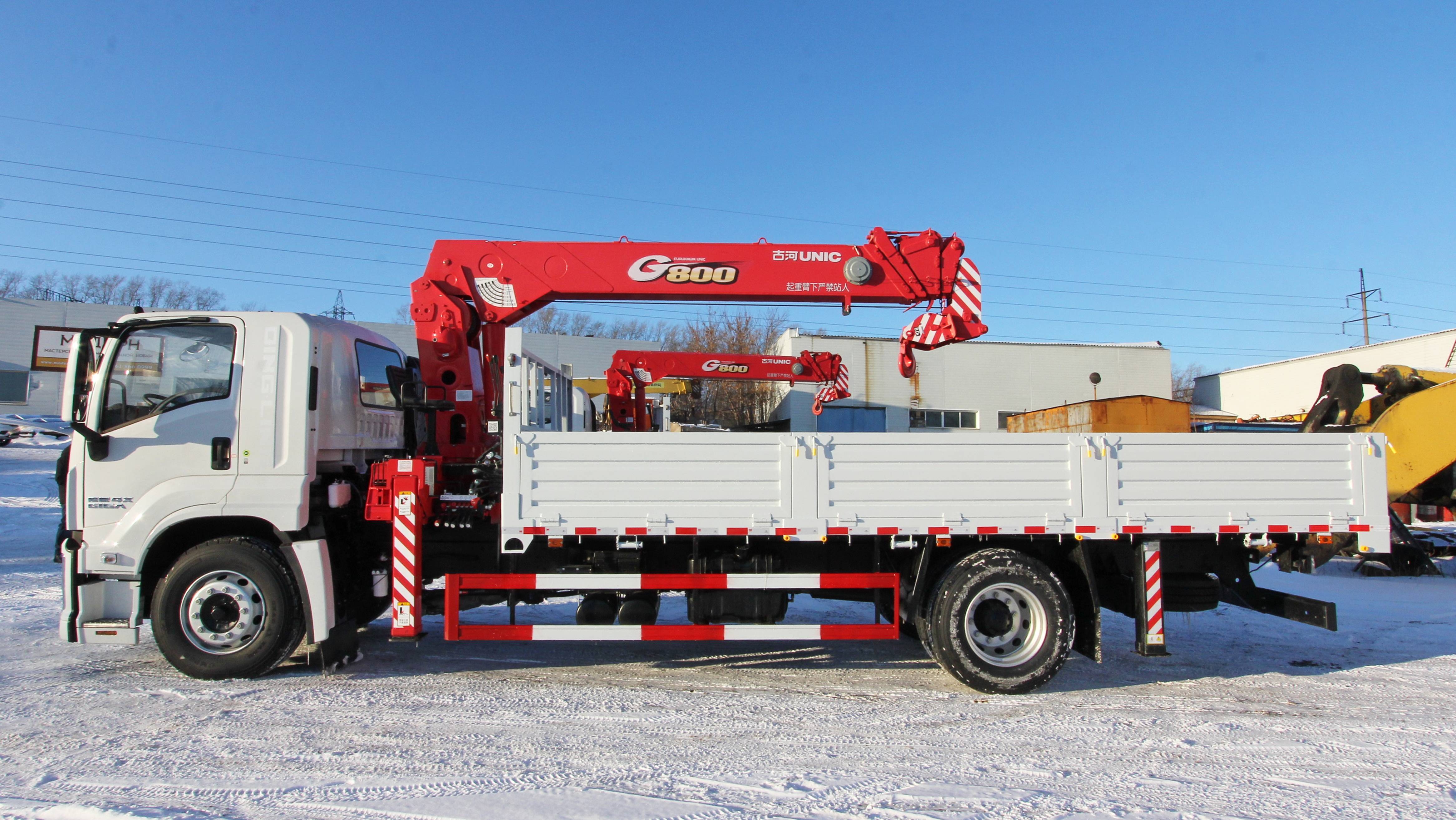 Грузовик ISUZU GIGA с кран - манипуляторной установкой UNIC URG508 8 тонн 15,7 метров