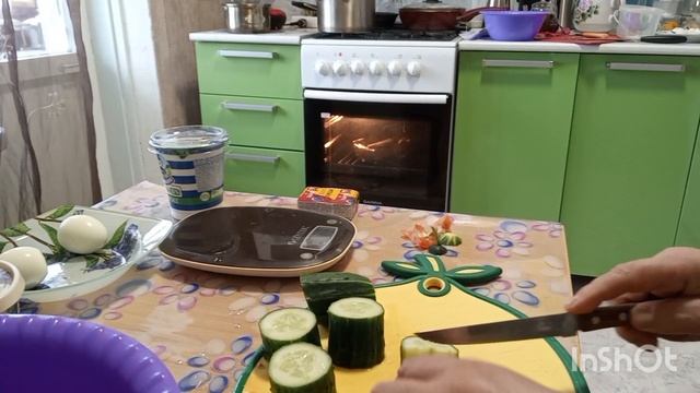 1000007456.mp4Готовлю салат. Считаю КБЖУ.
