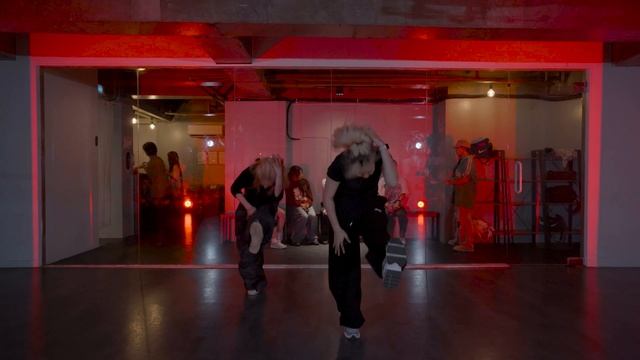 CODE KUNST - XI (feat. Lee Hi)  SHUKKIE (Choreography)