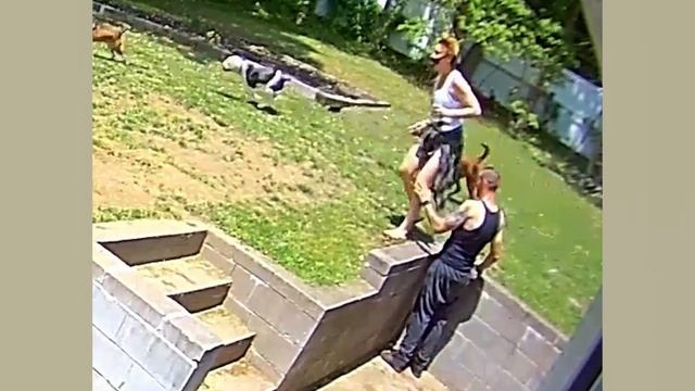 Подборка видео с камер наблюдения: Приколы и фейлы!