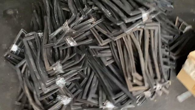 Уплотнители нижнего стекла ЮМЗ кабины | ещё остались остатки