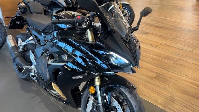 QJ MOTOR SRK 800 RR черный