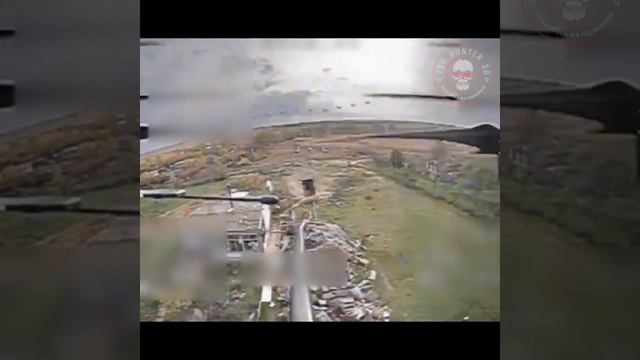 Операторы FPV-донов ВС РФ расправляются с укрытиями противника на Херсонском направлении !!!