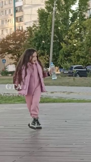 Nikol performance of the first song for parents