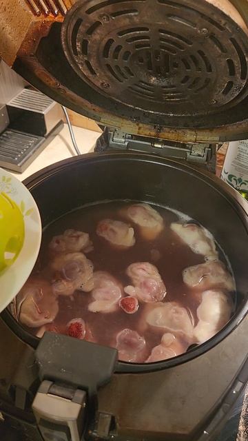 Принялся за старое!