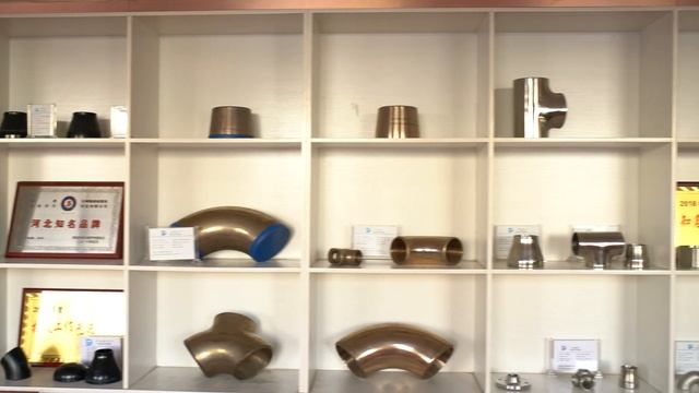 Стенды с образцами и сертификатами на продукцию