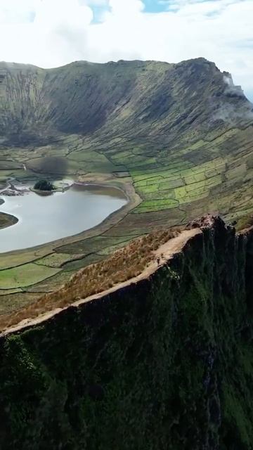 Португалия. Остров Корву