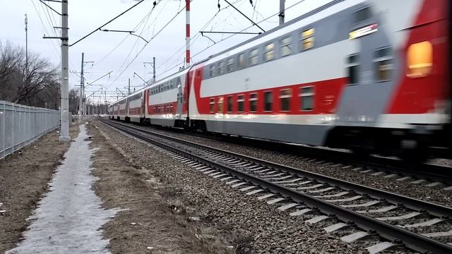 ЭП2К-398 (ТЧЭ-6) со скорым фирм. поездом "Марий-Эл/двухэтажный состав" №057Э Йошкар-Ола - Москва.