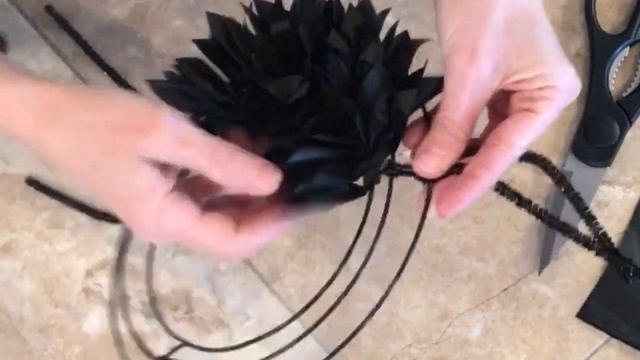 Halloween Plastic Tablecloth Eyeball Wreath | ALL DOLLAR TREE | October 2020 | Traci B