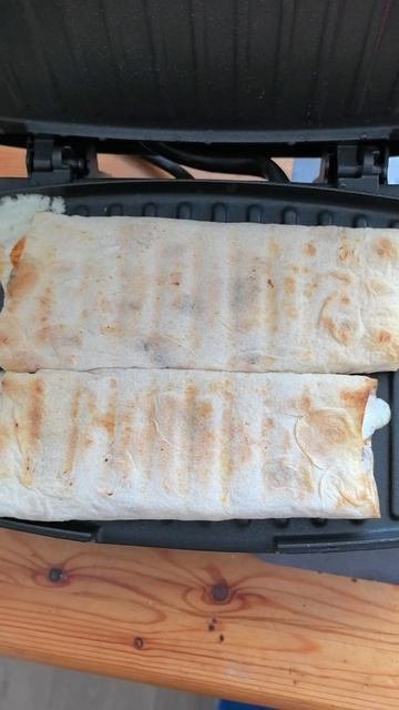 Быстрый завтрак из лаваша