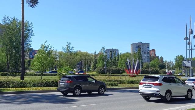 Стела покорителям космоса.