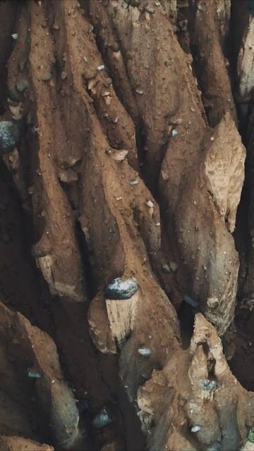 Италия. Земляные пирамиды Южного Тироля -удивительное творение природы.