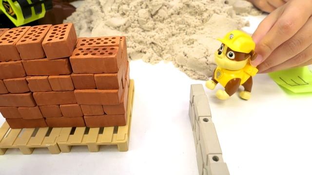 Куда ушла Эверест? Игрушки Щенячий Патруль в шоу Тойклаб для детей