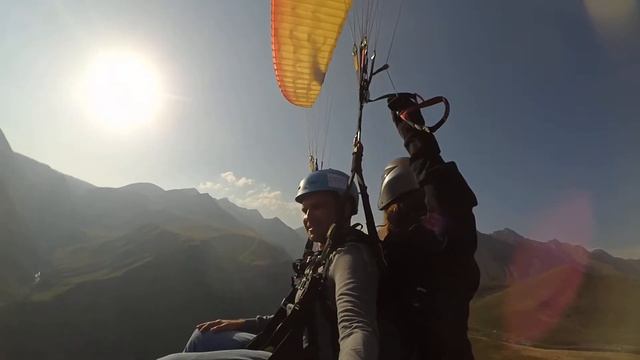045116 8 3p gudauri paragliding полет гудаури skyatlantida com بالمظلات، جورجيا  بالمظلات gudauripa