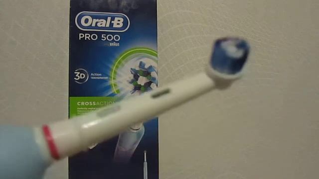 Электрическая зубная щетка Oral-B Pro 500