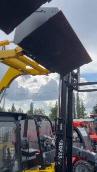 Мини погрузчик с бортовым поворотом SHENG ERS45 от завода EVERUN