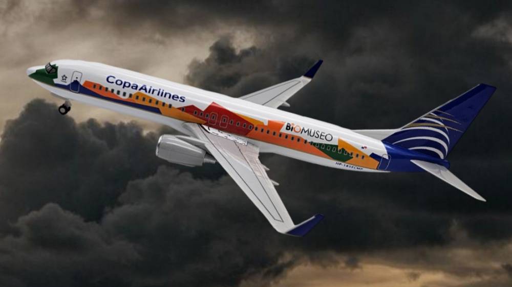 Модель самолета Boeing 737 Copa Airlines "Bio Museo" длина 30 см (с подсветкой и звуком)