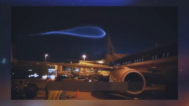 ГИГАНТСКИЙ НЛО НАПУГАЛ Пассажиров Аэропорта (Аномальные Новости) Пришельцы и Ин