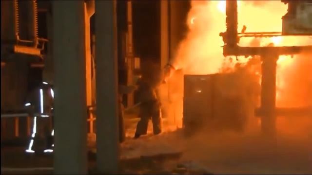 ТУШЕНИЕ МАСЛЯНОГО ВЫКЛЮЧАТЕЛЯ 110 кВ / Fire at 110 kV substation